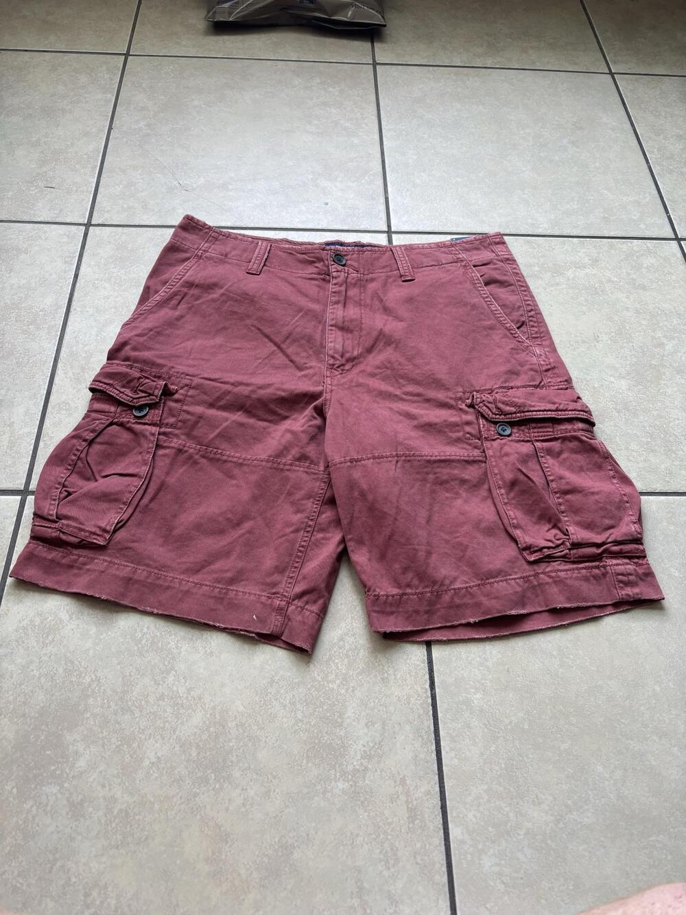 American Eagle Outfitters Shorts Mens 36 Red Cargo Canvas Relaxed Casual Summer